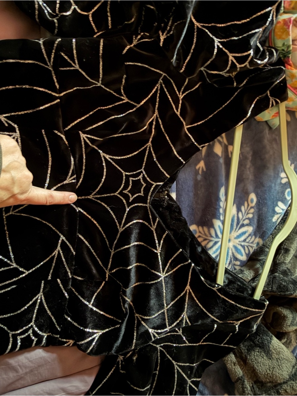 Collectif spiderweb gown - Picture 6 of 6